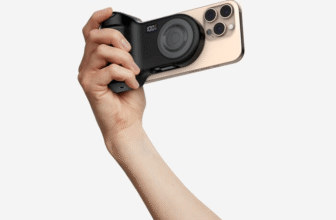Belkin Stage PowerGrip: PowerBank Gives Extra Grip For iPhone Photographers