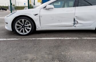 Elon Musk Reportedly Insisted on Troubled Tesla Doors After a Warning