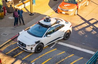 Blackout in San Francisco Litters Streets with Traffic-Blocking, Deactivated Waymos