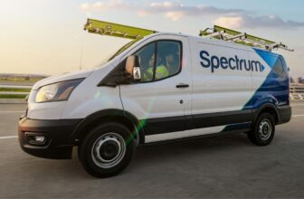 FCC approves the merger of cable giants Cox and Charter