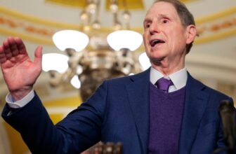 Sen. Wyden Warns of Mass Surveillance Amid Pentagon’s Fight With Anthropic